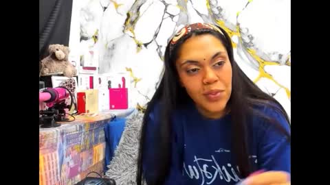Lia online show from 05-31-26, 05:31