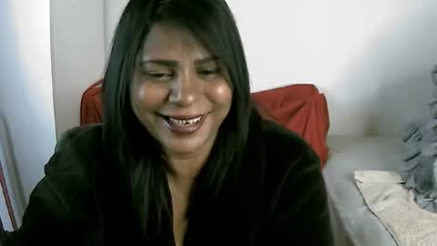 Snapshot of indiandreams_ chatting on 10-03-25, 08:11 Palavi online show from 10-03-25, 08:11