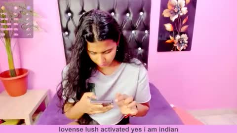 Snapshot of indianflame chatting on 11-27-25, 08:11 PARADISEQUEEN online show from 11-27-25, 08:11