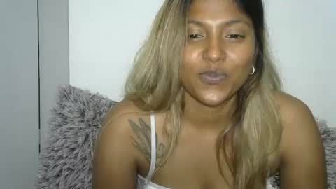 indianqtpie6 online show from 10-09-25, 07:01