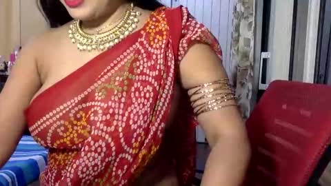 Snapshot of indianrads9 chatting on 11-25-25, 06:19 Radha online show from 11-25-25, 06:19