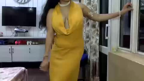 Snapshot of indianrads9 chatting on 12-18-25, 06:58 Radha online show from 12-18-25, 06:58