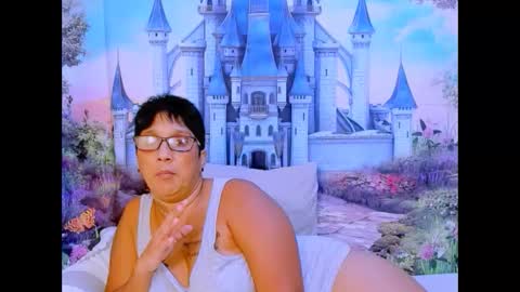 Snapshot of indianroxy07 chatting on 01-25-25, 02:47 roxy online show from 01-25-25, 02:47