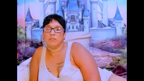 Snapshot of indianroxy07 chatting on 01-25-25, 07:06 roxy online show from 01-25-25, 07:06