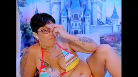Snapshot of indianroxy07 chatting on 01-25-25, 10:40 roxy online show from 01-25-25, 10:40