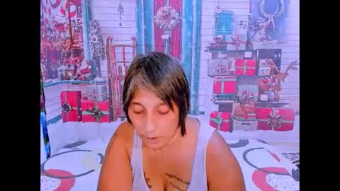 indianroxy27 online show from 11-30-25, 04:44