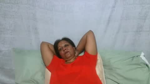 Snapshot of indiansexymilf chatting on 06-27-26, 12:33 candice online show from 06-27-26, 12:33