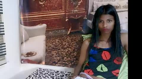 Snapshot of indiansilkyspice chatting on 07-18-26, 06:06 Sophia online show from 07-18-26, 06:06