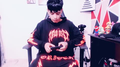 Snapshot of indomitablebeast chatting on 01-16-25, 01:06 matias online show from 01-16-25, 01:06