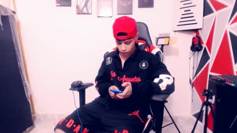 matias online show from 12-16-25, 04:17