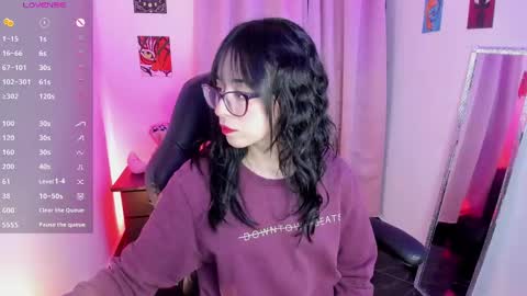 Snapshot of indra_cam chatting on 09-18-25, 02:02 Diana online show from 09-18-25, 02:02
