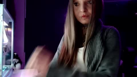 Snapshot of inesdesire chatting on 01-17-25, 04:15 InesDesire online show from 01-17-25, 04:15