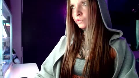 Snapshot of inesdesire chatting on 02-17-25, 07:26 InesDesire online show from 02-17-25, 07:26