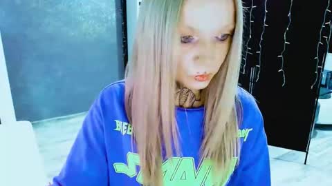 Snapshot of inesdesire chatting on 09-16-25, 07:31 InesDesire online show from 09-16-25, 07:31