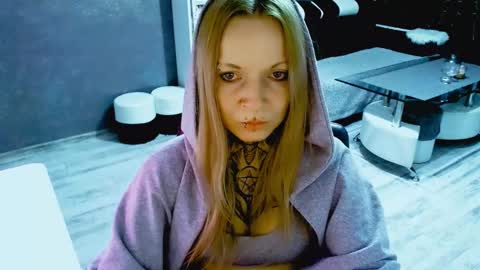 Snapshot of inesdesire chatting on 10-17-25, 08:55 InesDesire online show from 10-17-25, 08:55