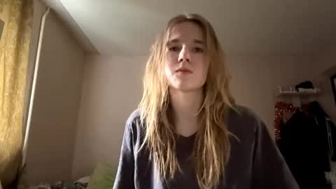 Snapshot of inespacheco chatting on 05-12-26, 01:30 Sofia online show from 05-12-26, 01:30