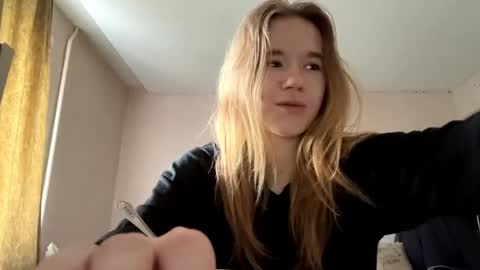 Snapshot of inespacheco chatting on 05-14-26, 01:18 Sofia online show from 05-14-26, 01:18