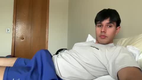Snapshot of infamouslucas chatting on 02-11-25, 09:14 Lucas online show from 02-11-25, 09:14