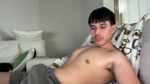 Snapshot of infamouslucas chatting on 03-05-25, 04:02 Lucas online show from 03-05-25, 04:02