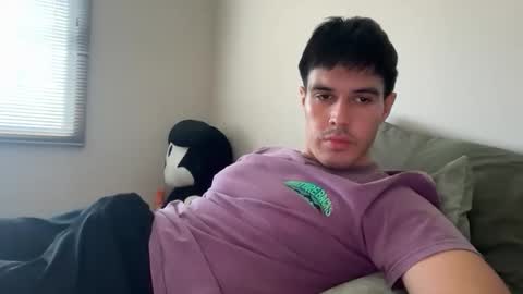 Snapshot of infamouslucas chatting on 11-02-25, 05:48 Lucas online show from 11-02-25, 05:48