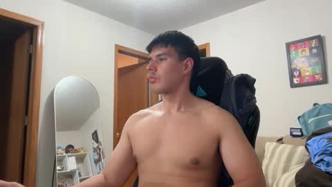 Snapshot of infamouslucas chatting on 11-12-25, 01:50 Lucas online show from 11-12-25, 01:50