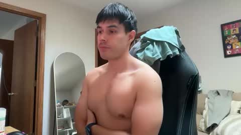 Snapshot of infamouslucas chatting on 11-14-25, 08:40 Lucas online show from 11-14-25, 08:40