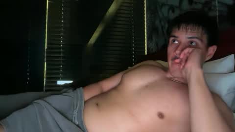 Snapshot of infamouslucas chatting on 11-26-25, 03:29 Lucas online show from 11-26-25, 03:29