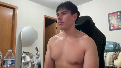 Snapshot of infamouslucas chatting on 12-05-25, 02:42 Lucas online show from 12-05-25, 02:42