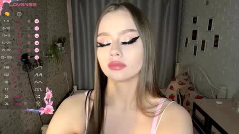 Snapshot of infinitina chatting on 09-21-25, 09:49 Keily online show from 09-21-25, 09:49