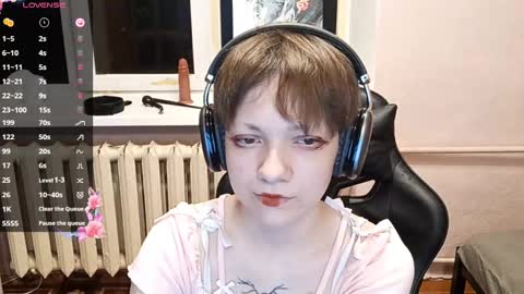 Snapshot of infinitina chatting on 10-19-25, 04:07 Keily online show from 10-19-25, 04:07