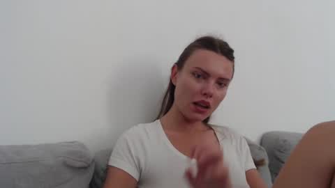 Snapshot of infinitiq45 chatting on 06-28-26, 10:10 Sweet girl online show from 06-28-26, 10:10