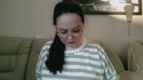 Snapshot of infinity_loveliness chatting on 05-09-26, 06:07 Infinity online show from 05-09-26, 06:07