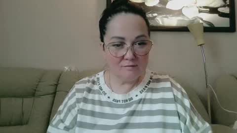 Snapshot of infinity_loveliness chatting on 05-12-26, 07:05 Infinity online show from 05-12-26, 07:05