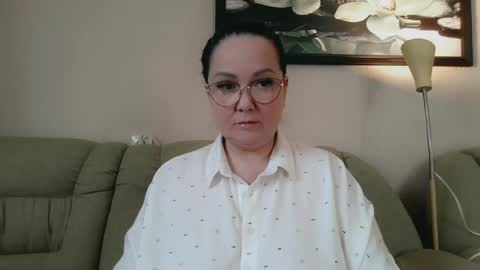 Snapshot of infinity_loveliness chatting on 05-18-26, 05:24 Infinity online show from 05-18-26, 05:24
