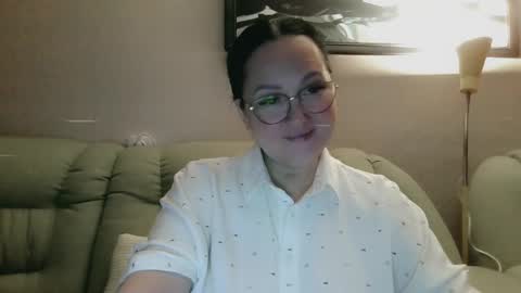 Snapshot of infinity_loveliness chatting on 05-19-26, 05:41 Infinity online show from 05-19-26, 05:41