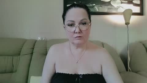 Snapshot of infinity_loveliness chatting on 05-20-26, 05:57 Infinity online show from 05-20-26, 05:57