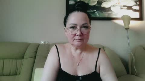 Snapshot of infinity_loveliness chatting on 06-09-26, 05:52 Infinity online show from 06-09-26, 05:52