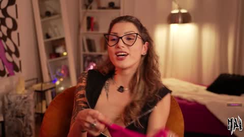 MAL ---  online show from 02-19-26, 11:45