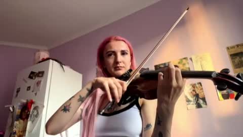 Snapshot of ingridmayer chatting on 06-17-26, 05:47 ingridmayer online show from 06-17-26, 05:47