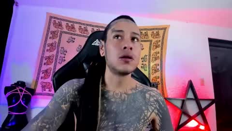 Snapshot of ink_u_buzz chatting on 01-09-25, 09:37 Dani  online show from 01-09-25, 09:37