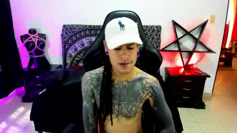 Snapshot of ink_u_buzz chatting on 02-01-25, 03:39 Dani  online show from 02-01-25, 03:39