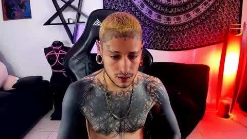 Snapshot of ink_u_buzz chatting on 09-20-25, 10:11 Dani  online show from 09-20-25, 10:11