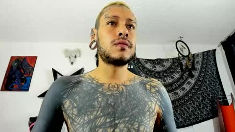 Snapshot of ink_u_buzz chatting on 09-26-25, 07:29 Dani  online show from 09-26-25, 07:29