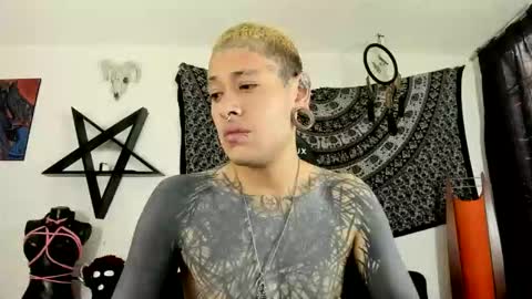 Snapshot of ink_u_buzz chatting on 10-05-25, 06:50 Dani  online show from 10-05-25, 06:50