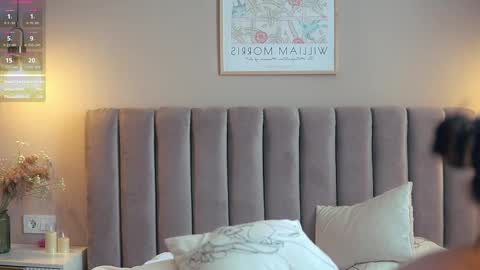 Im Senise Welcome to my room My instagram  online show from 02-19-25, 08:12