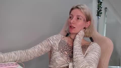 Snapshot of inkedangelofficial chatting on 03-10-26, 01:10 Inkedangelofficial online show from 03-10-26, 01:10