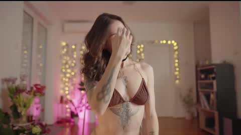 Snapshot of inkedvvitch chatting on 02-19-25, 08:22 Xenia online show from 02-19-25, 08:22