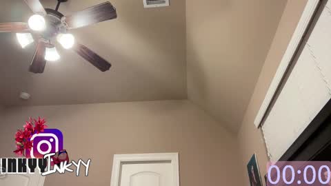 Snapshot of inkyyinkyy chatting on 09-29-25, 01:55 inkyyinkyy online show from 09-29-25, 01:55