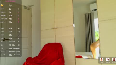 Snapshot of innnerlight chatting on 03-08-26, 02:04 Mila Reef online show from 03-08-26, 02:04