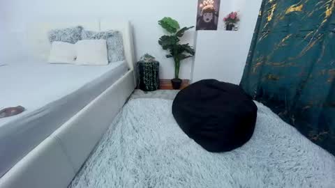 Eva online show from 04-26-26, 10:18